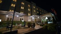 12-esterno-notte