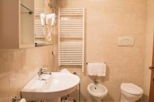 11 bagno camera superior