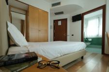 06 camere