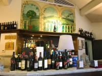 08 bar