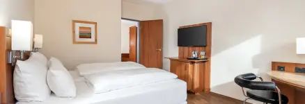 04 camere