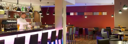 08 bar