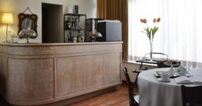 bar