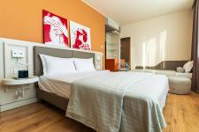 kare-hotel-camer-tripla-4