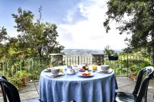 albergo-monte-maccione-oliena-sardegna-terrazzo-colazione2