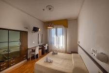 hotel-cristallo-chianciano-terme_0000_cristallo-matrimoniale_1