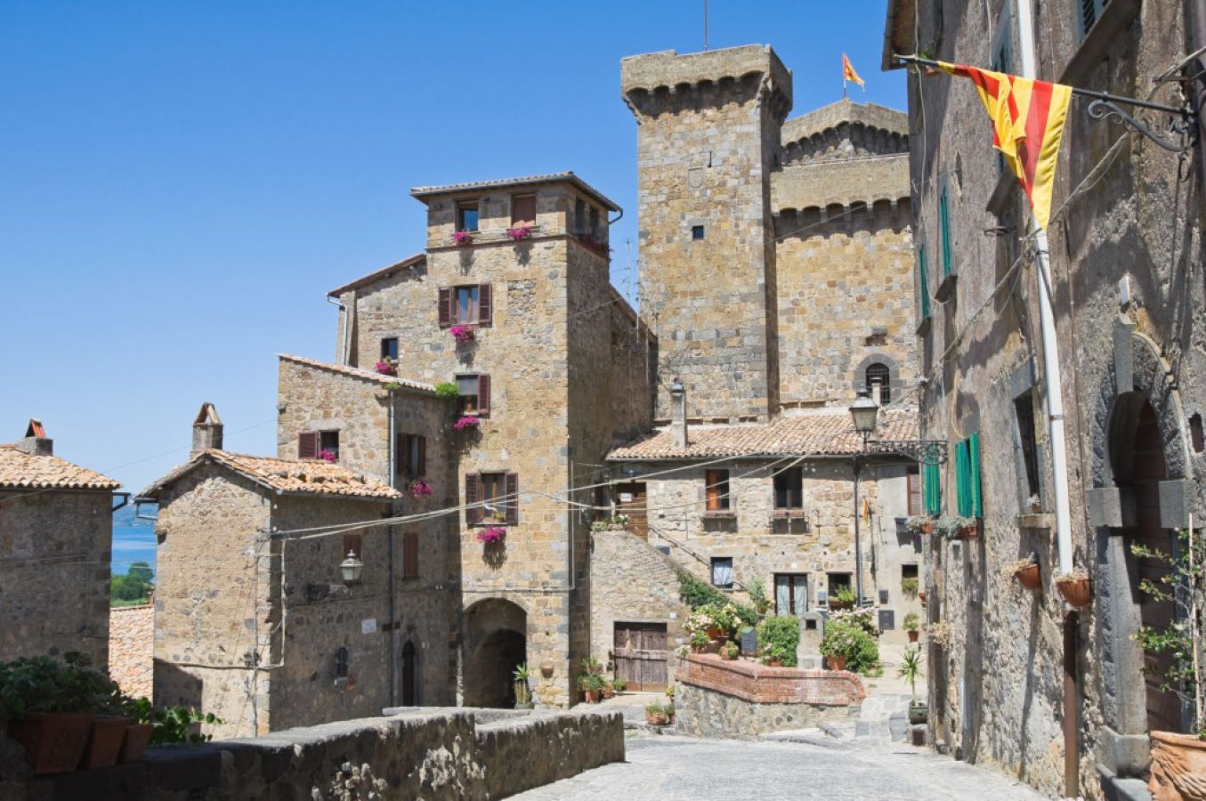 02 il castello del borgo di bolsena