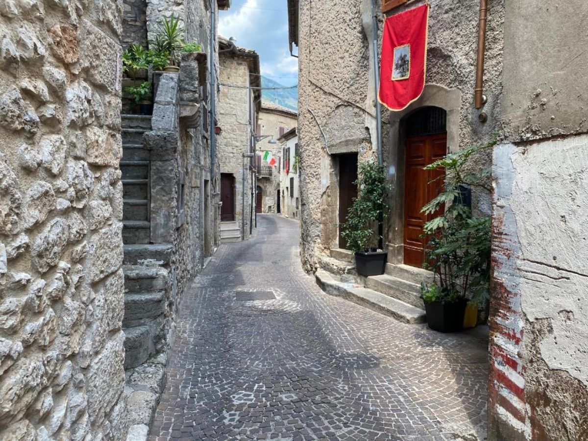 vico suites paese