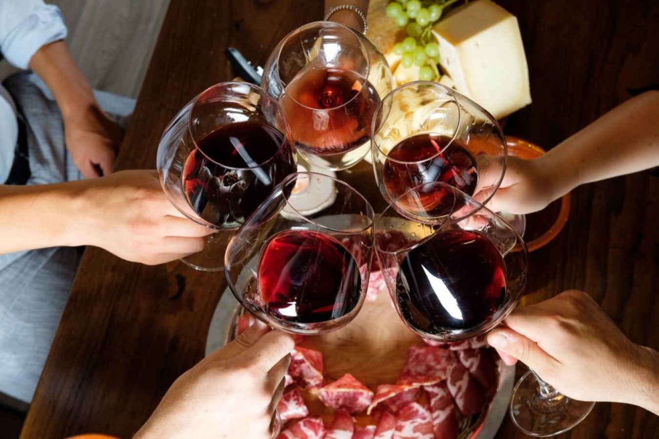 la-vineria-room-experience-degustazione-vino-enoteca-wine-hotel-san-giacomo-acti
