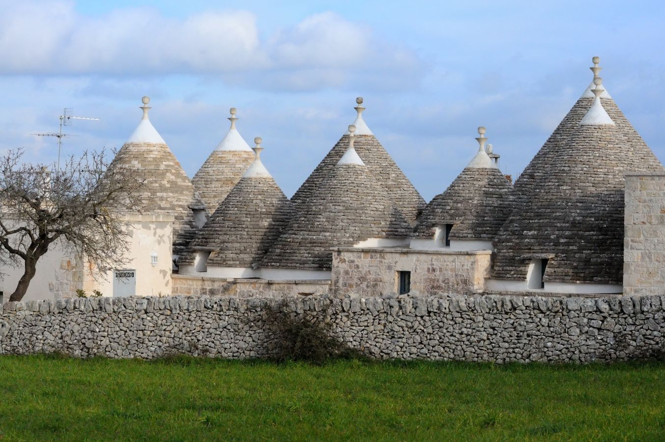italia puglia trulli 0