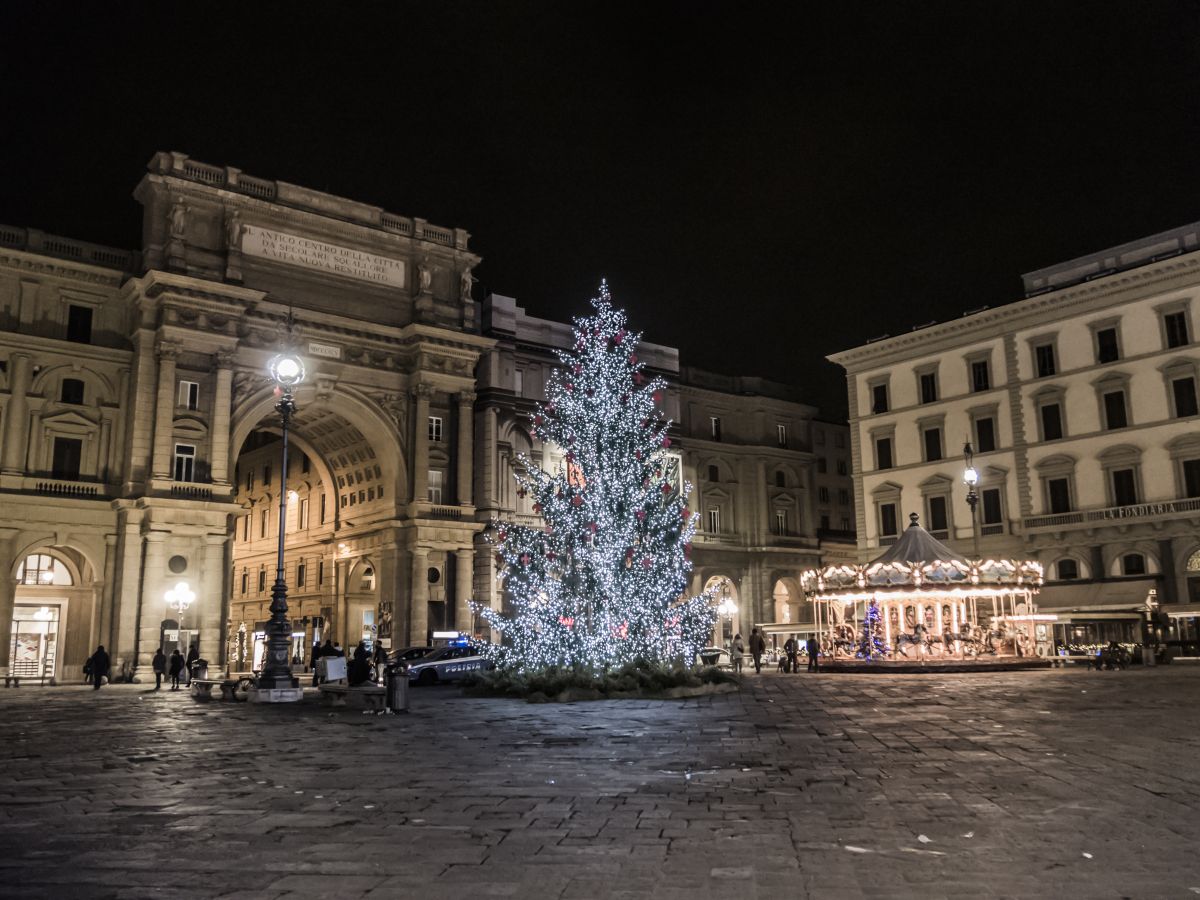 51975649_xxl piazza della repubblica a firenze a natale, toscana