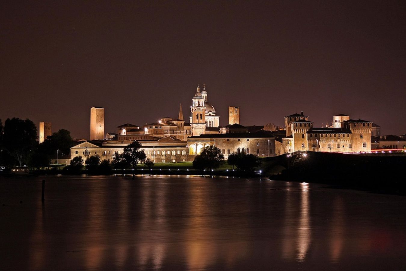 mantova-661022_960_720