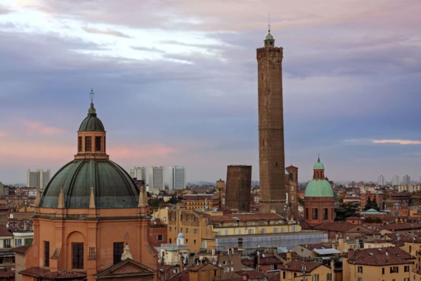 torre-degli-asinelli-bologna