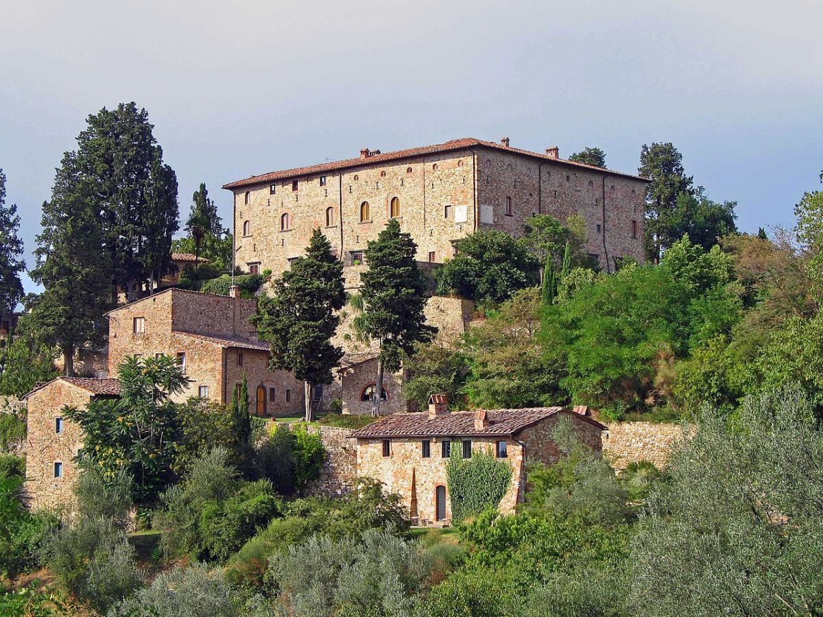 1280px-bibbione_047