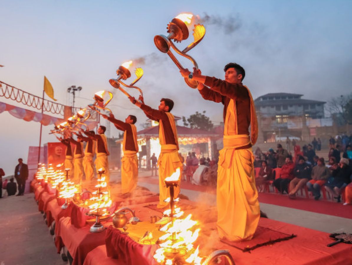 ss_cerimonia_aarti_varanasi_1308180487_lqfvgv