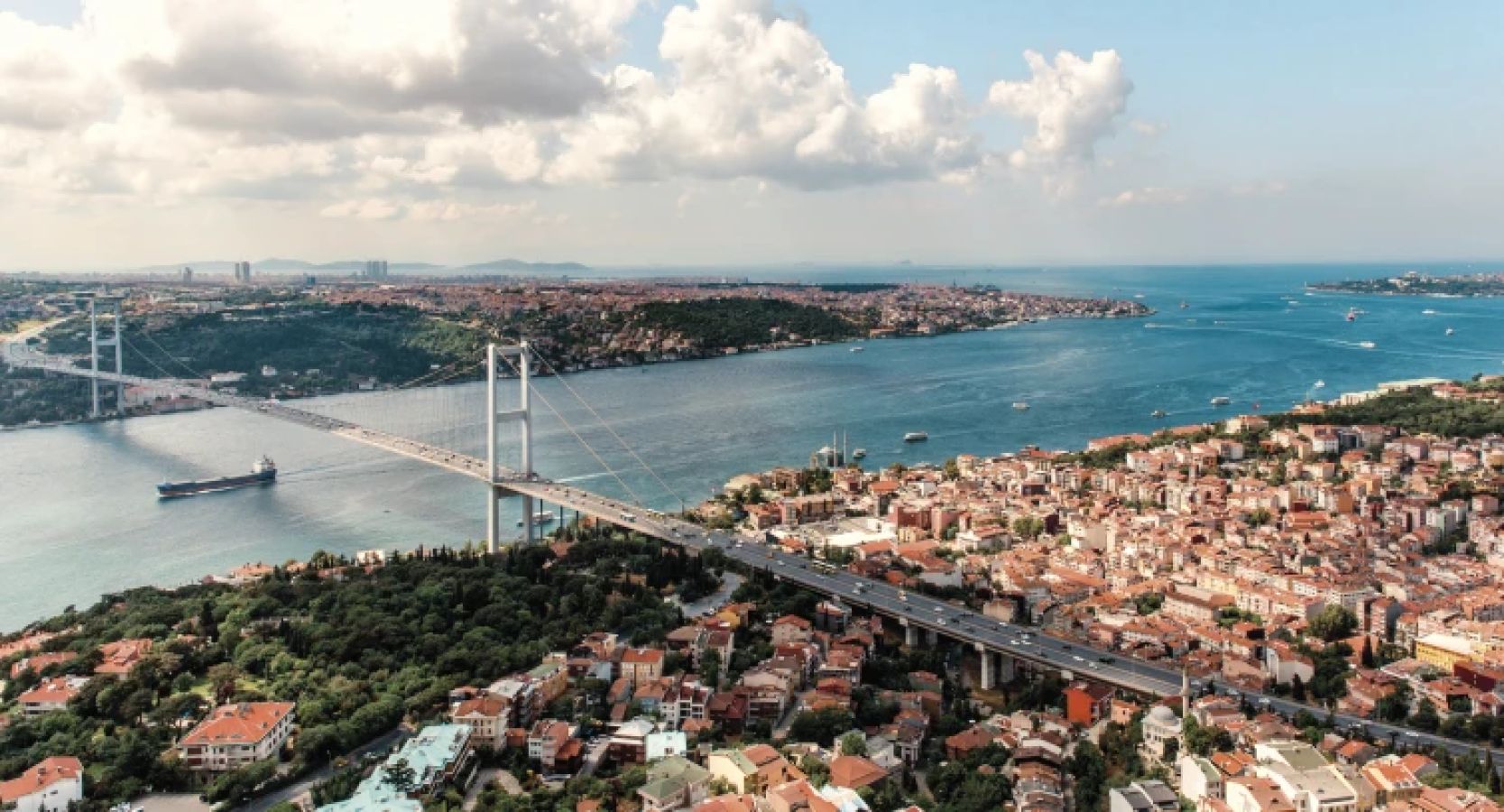 1ea_gy_bosforo_istanbul_turchia_gettyimages-176227406_khsd2i