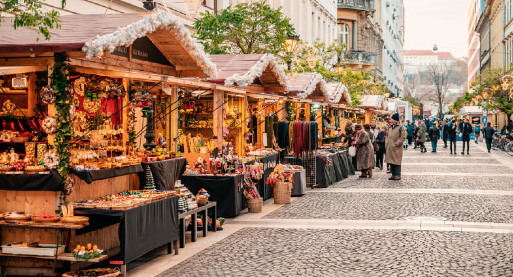 2ba_ss_mercatini_budapest_1219969048_yso9qc