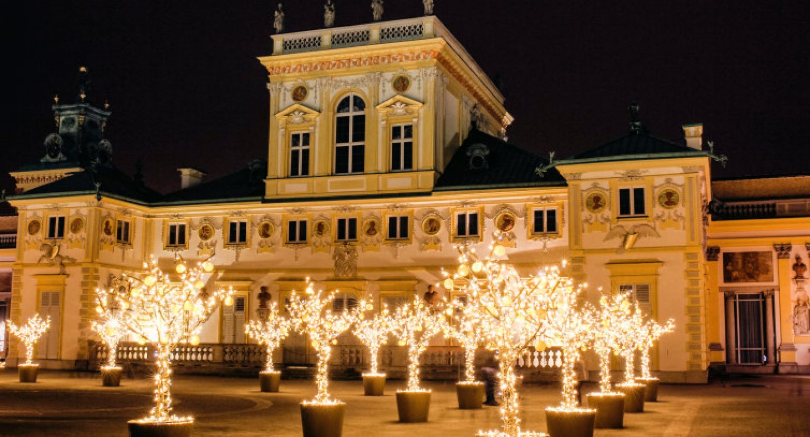 2ba_ss_giardino_reale_delle_luci_del_parco_wilanow_1294622560_zrkisq