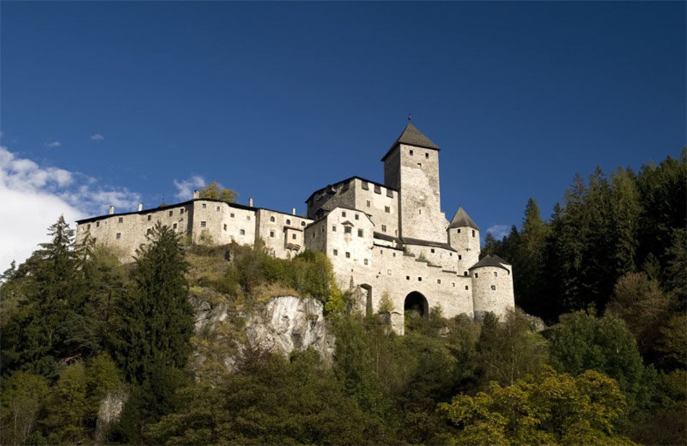 burg-taufers-ahrntal-1000x620-c