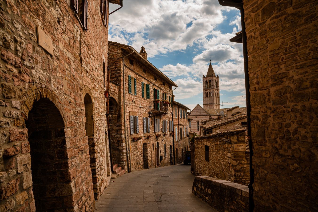 martinophuc-assisi-city-7150611