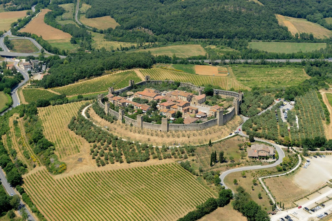 32185032_m monteriggioni, montagnola senese, toscana