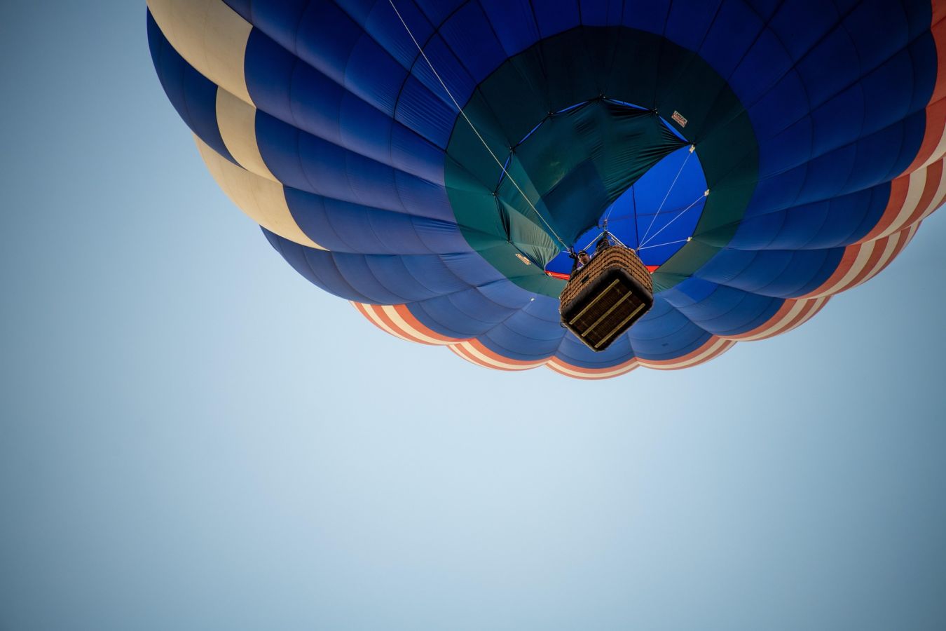 eliza28diamonds-hot-air-balloon-4325398_1920