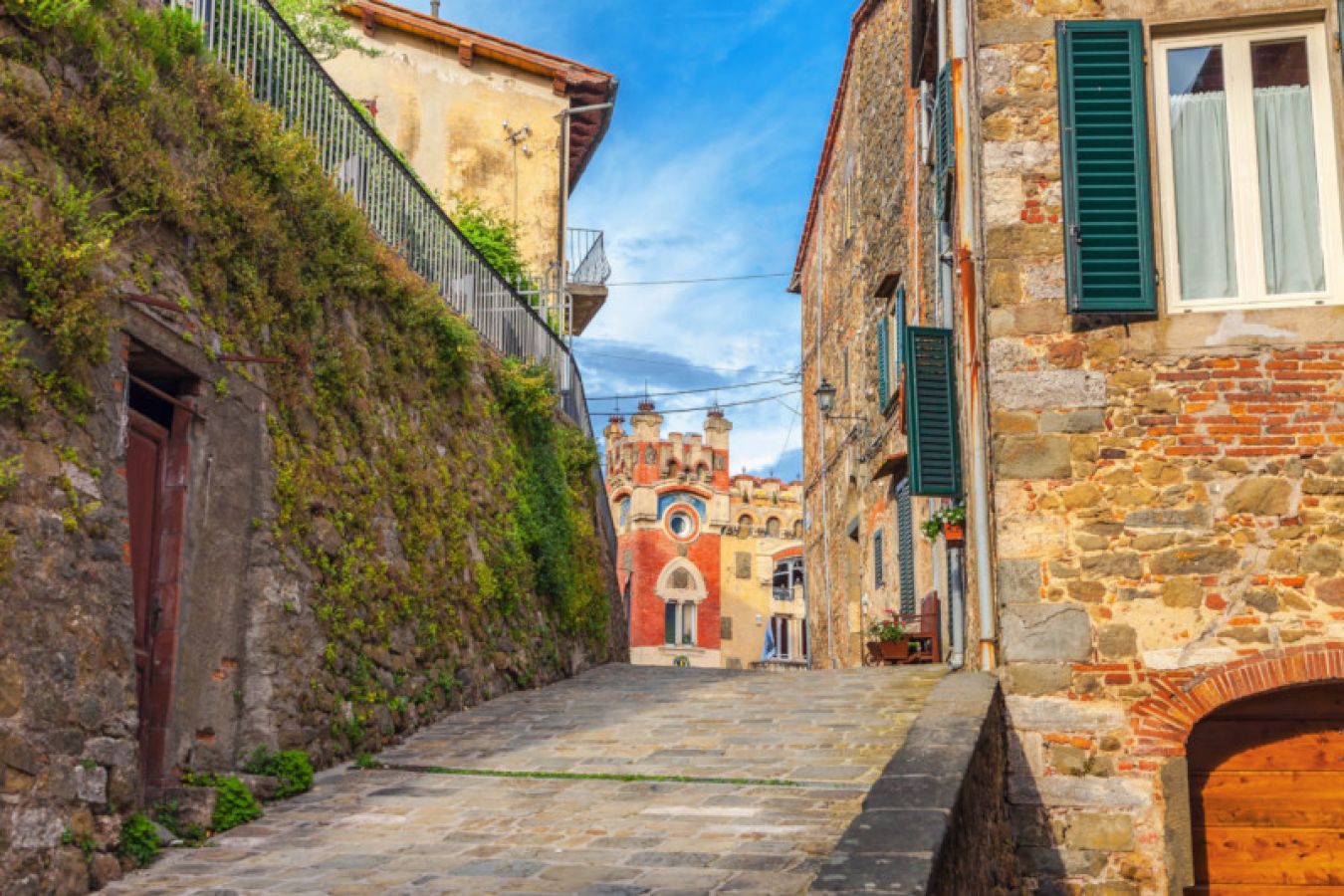 Il borgo medievale di Montecatini Alto, frazione del comune di Montecatini Terme