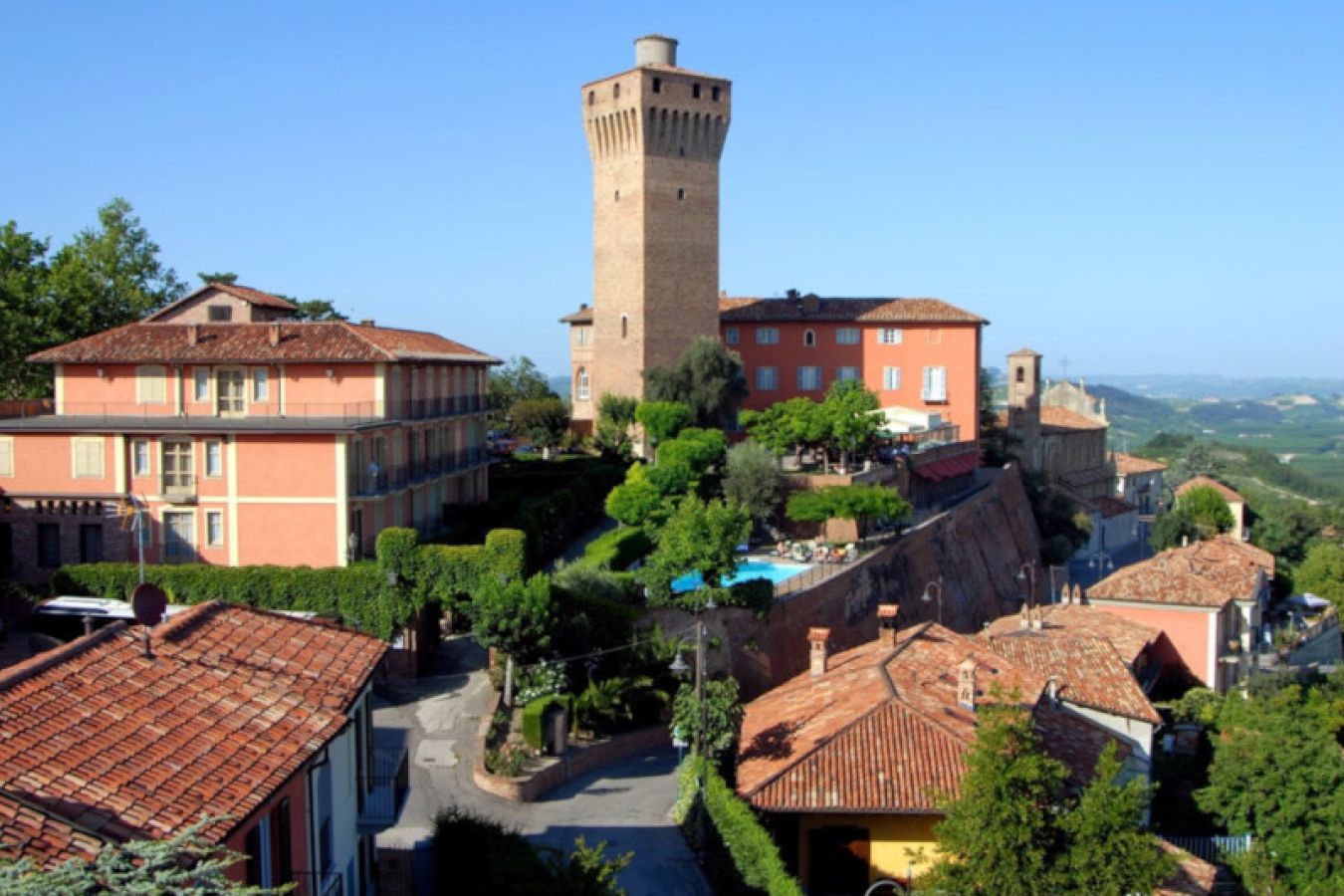 Il Castello di Santa Vittoria d'Alba