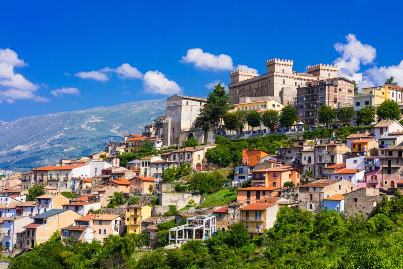 Celano, il borgo delle Terre Marsicane in Abruzzo