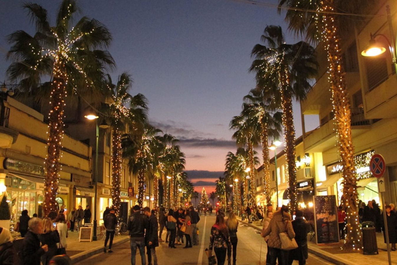 Shopping natalizio a Forte dei Marmi