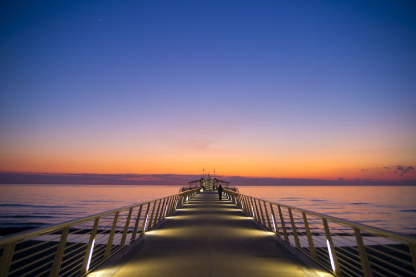 Il Pontile Bellavista Vittoria sul Lido di Camaiore