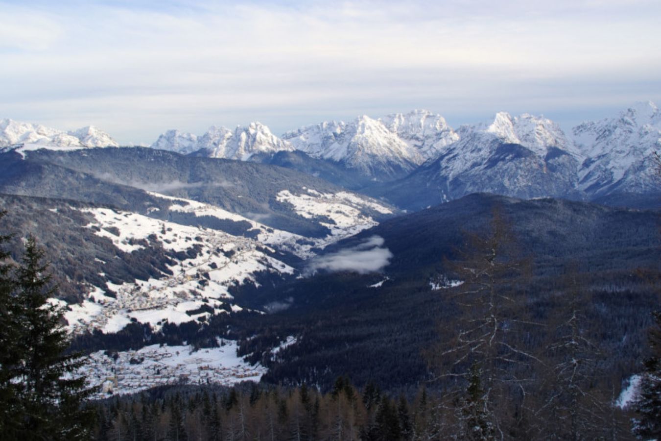 Vista aerea della Val Comelico